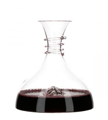 Decanter toscane vooraanzicht met rode wijn er in